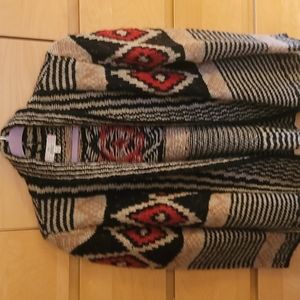 Sweater cardigan. Tribal design.